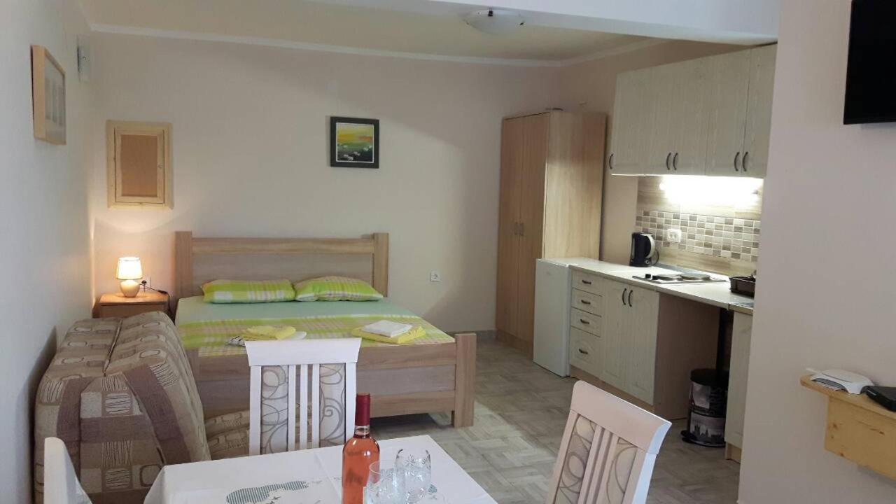 Apartman Pijavica Bijela Εξωτερικό φωτογραφία